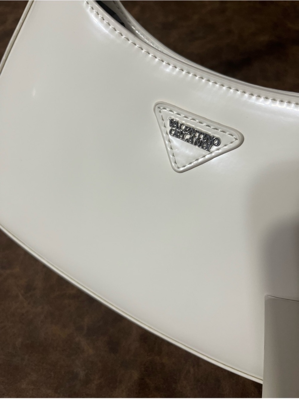 Valentino Orlandi White Patent Leather Shoulder Bag - Picture 4 of 5